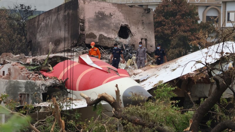 Stojí za stovkami mrtvých vadná toaleta? Expert přišel s novou teorií zkázy letu Air India