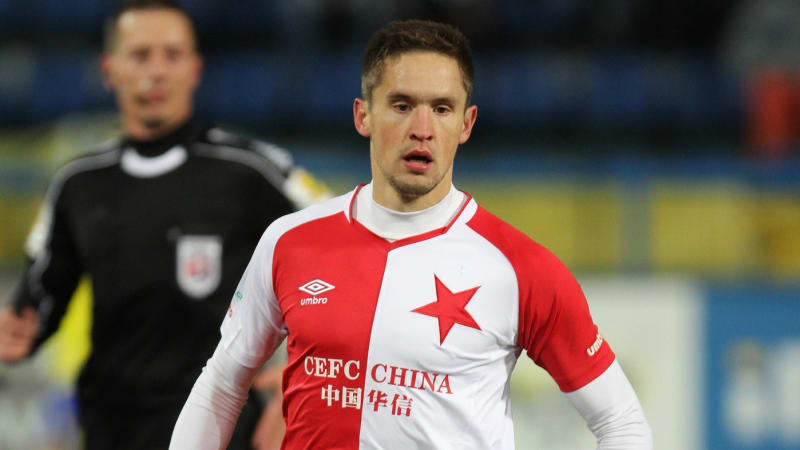 Bývalý útočník Slavie Železník prodělal před zápasem těžký infarkt. Šlo mu o život