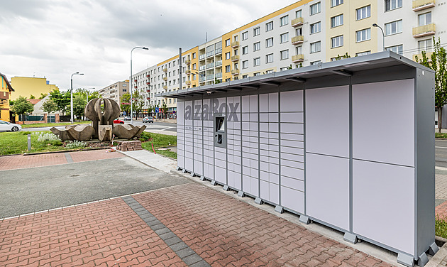 Na špičky už nemusíte. Alza doručí balíky do nižších schránek