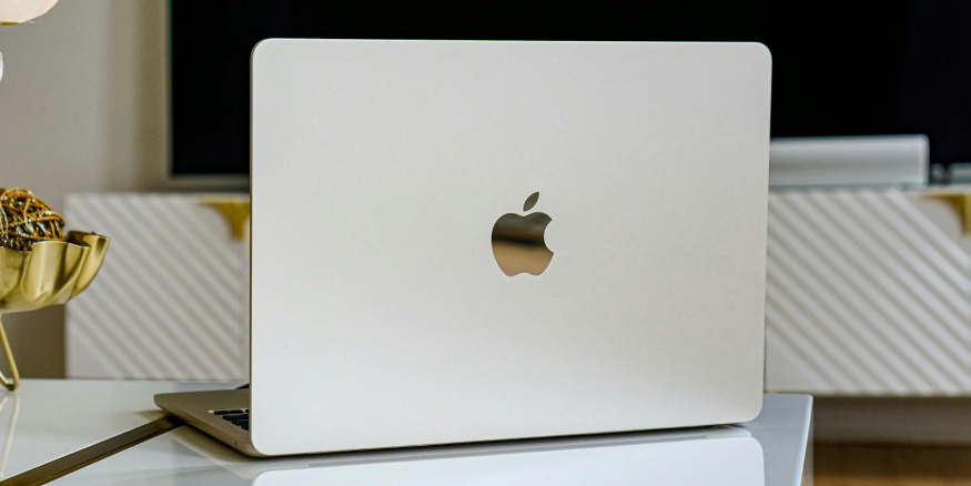 MacBook za polovinu. S novou službou můžete mít MacBook Air za tu nejlepší cenu