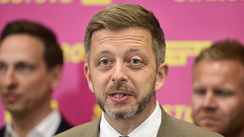 PROFIL Víta Rakušana: Starosta Kolína ministrem. Za co bojuje oblíbený i spílaný šéf STAN?