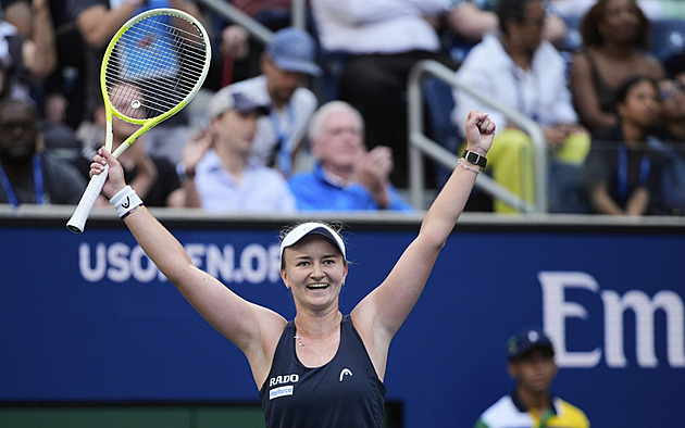 Připadám si jako rekreant. Jak Krejčíková ustála osm mečbolů a nerozhodily ji děti