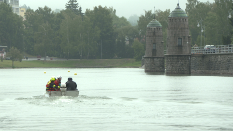 Bezvládné lidské tělo se našlo v jablonecké přehradě. Z vody ho vylovili potápěči