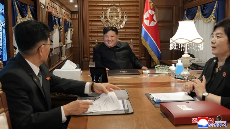 Kim Čong-unova pevnost na kolech. Do Pekingu přijel obrněný a luxusní vlak diktátora KLDR