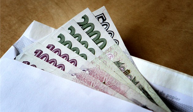 Muž si půjčoval na doklady kamaráda, tomu pak chodily upomínky kvůli nesplácení