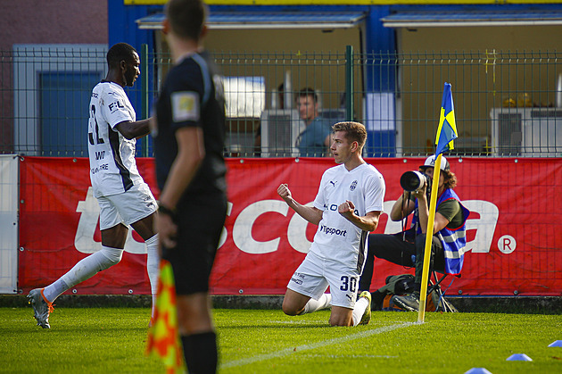 Druhý Mareček v Teplicích, boleslavský. Vrací se Fortelný výměnou za Sedláčka