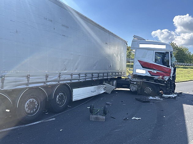 Při nehodě na Mostecku zemřel dělník, policie ji vyšetřuje jako nedbalost