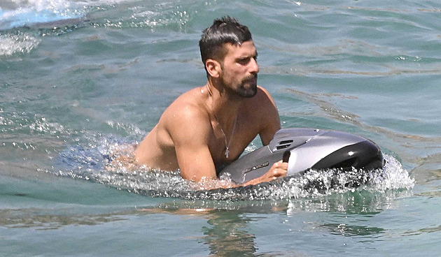 Kávu nepije, miluje surf a saunu. Tenista Djokovič popsal, jak se udržuje fit