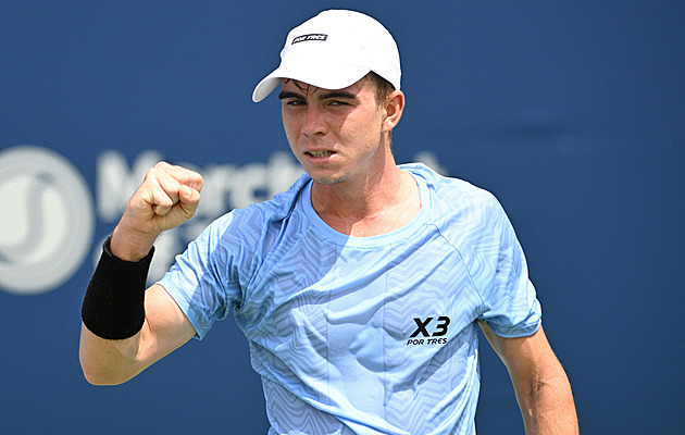 Svrčina si prvně na ATP zahraje čtvrtfinále, Krejčíková schytala kanára od Šwiatekové