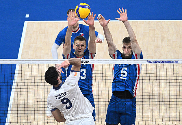 ONLINE: Česko - Írán. Volejbalisté jsou krok od postupu. Třetí set v jejich režii