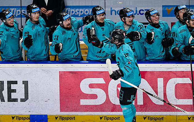 Odvážná tyrkysová i rolba bez řidiče. Ve Varech sídlí skromní mistři inovací