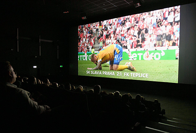 Běsnící Trubač, emotivní kouč. I Teplice už mají dokument jako Wrexham či Sunderland