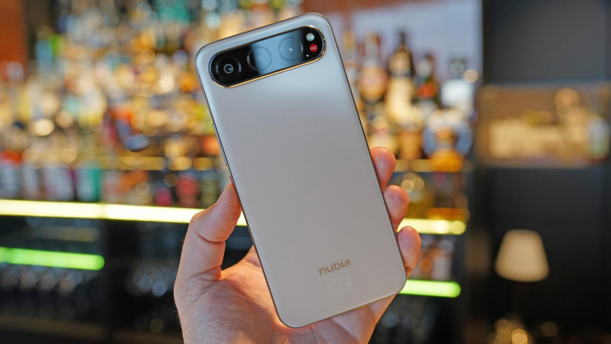 Tenká Nubia Air se začíná prodávat v Česku. Tělo má pouze 6,7 mm a stojí necelých 6 tisíc