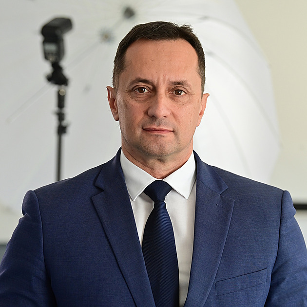 Nahořklý úspěch: ze sněmovny vypadl skokan Kulhánek. Kubis může slavit