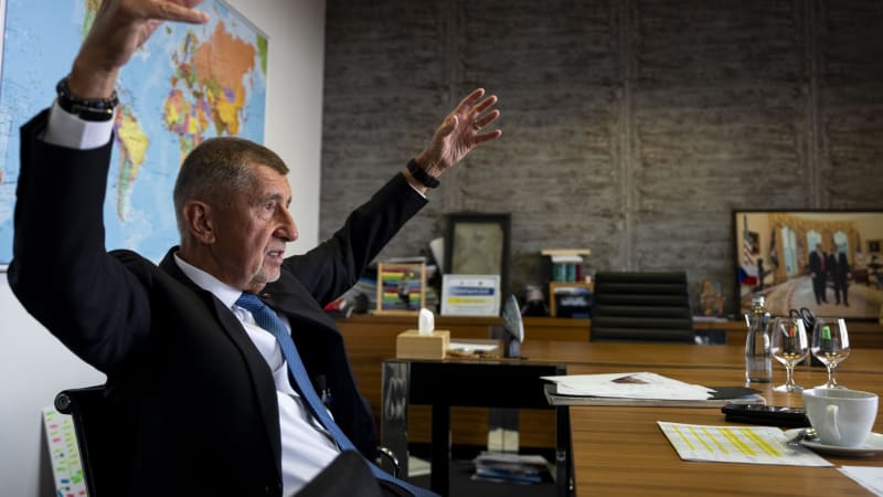 Odmítne vláda ETS 2 a migrační pakt? Nic by to nezměnilo, jen poškodí pověst ČR, říká expert