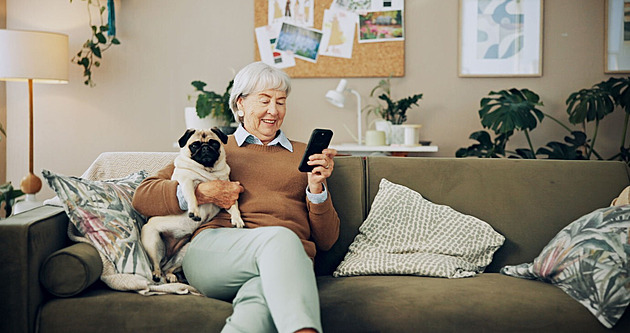 Hlavně nemuset z domu. Jak si poradit se seniorem, který nevychází?