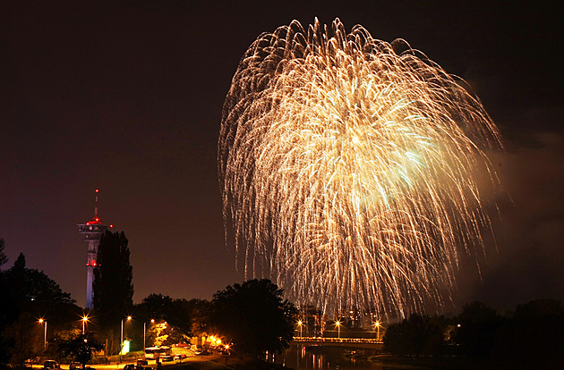 Pardubice ožijí slavnostmi. Návrat do první republiky, historické jízdy i ohňostroj