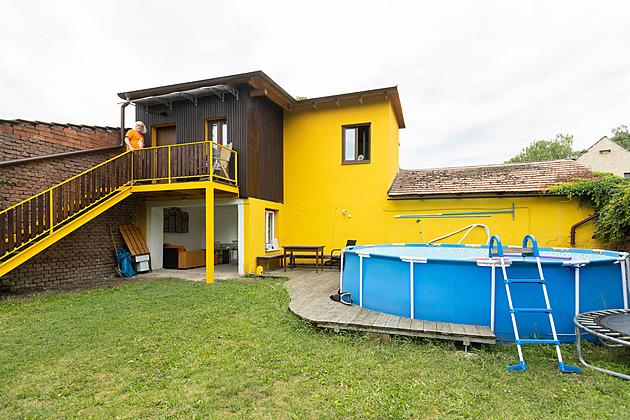 Skladatel a textař se vrhl na přestavbu. Pro svou rodinu vytvořil fajn domov