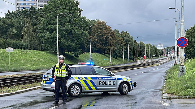 Chtěla přespat u kamarádky, pak zmizela. Policisté hledají 11letou dívku z Kladenska