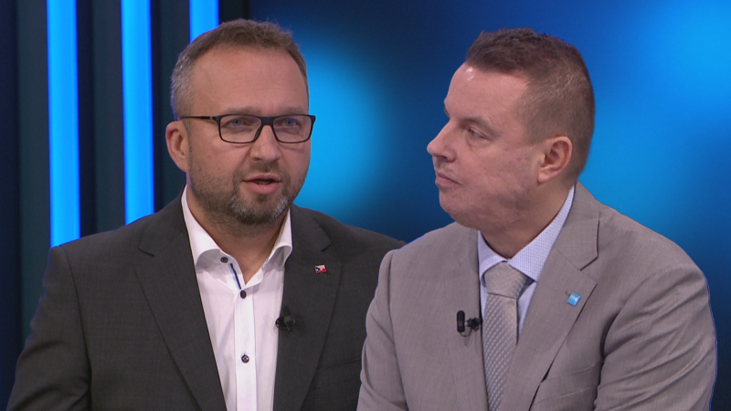 Hádka o vydání Babiše: Podle Jurečky patří na Pankrác. Nerozumíte tomu, tepal ho Rajchl