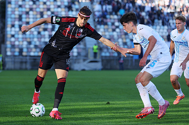 ONLINE: Sparta - Čenstochová, zpět v základu Kadeřábek, hrají Rrahmani i Milla