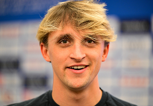 Knedla postoupil do semifinále polohovky, v rozplavbách na ME uspěla i Janíčková