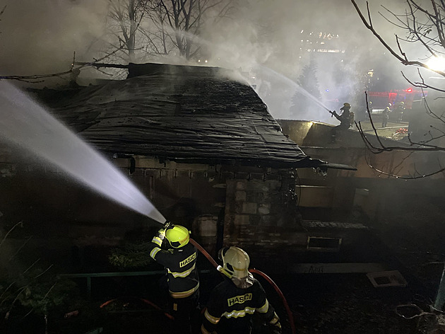 V Ústí nad Labem hořela opuštěná budova bývalého divadla