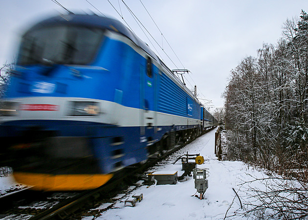 Z Prahy do Kralup už jen pod ETCS. S novým jízdním řádem přijdou i další novinky