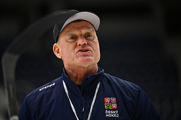 Hala v Miláně? Nevím, jak si to představují, řekl Rulík k táhlé stavbě. Je ale optimista