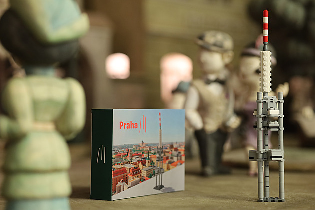 Praha 3 boduje nezvyklým suvenýrem. Stavebnice Žižkovské věže se vyprodala okamžitě