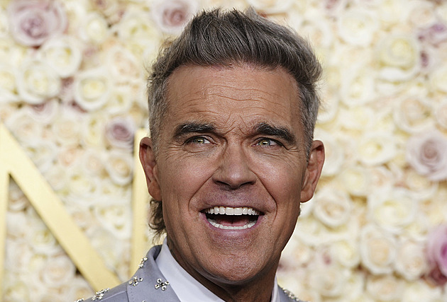 RECENZE: Frájovi to zase vyšlo. Robbie Williams vytáhl britpop a pokořil Beatles