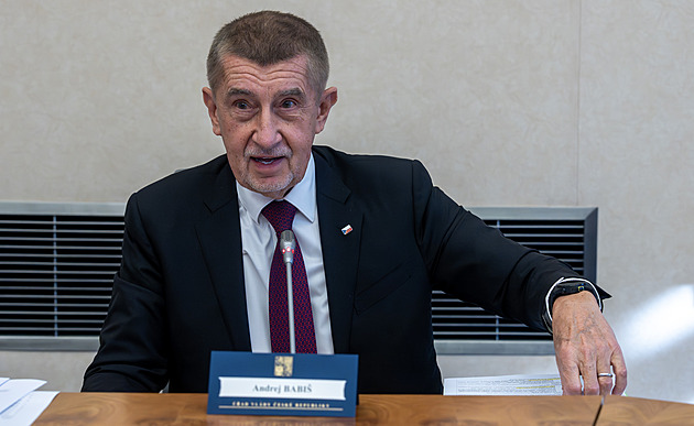 Nesmyslná válka, napsal Babiš k výročí ruské agrese. Fiala zdůraznil pomoc Ukrajině