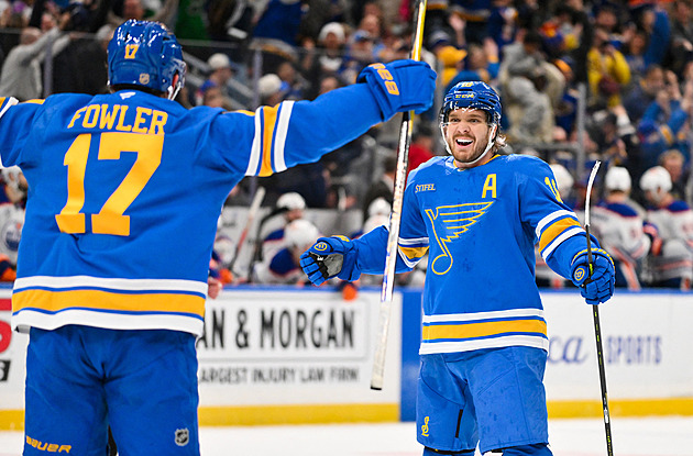 St. Louis otočilo zápas proti Edmontonu, LA loupilo na ledě Islanders