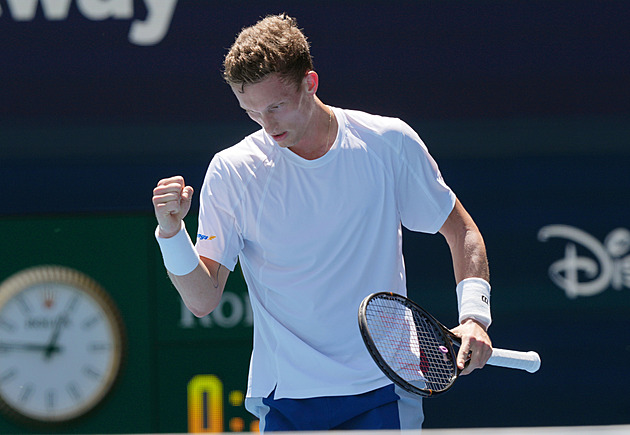 Česká party v Miami. Muchová sahá po návratu do top 10, Lehečka skolil hvězdu