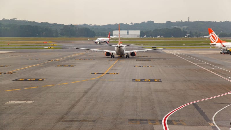 Dramatické záběry ze São Paula: Letadlu při vzletu vzplál motor. Stovky lidí řvaly hrůzou