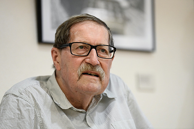 Zemřel oceňovaný fotograf Vladislav Galgonek. Fotil Havla, Klause i papeže