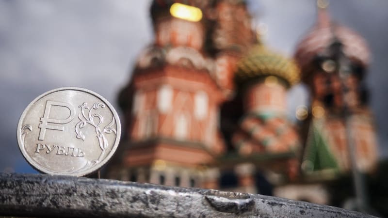 Návrat SSSR zařídí jen stroj času. Kritiků v Rusku přibývá a Putina čekají volby