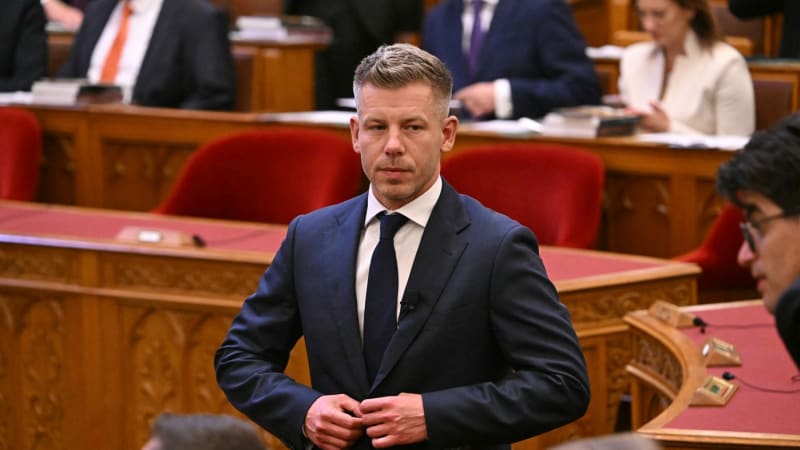 Orbánova éra definitivně končí: Magyar složil přísahu a je novým maďarským premiérem