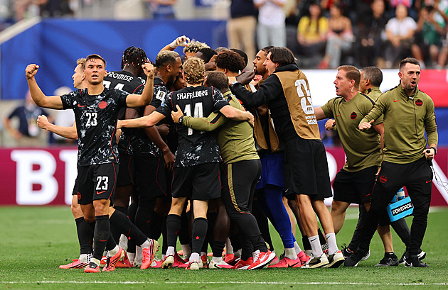 JAR - Kanada 0:1, do osmifinále postupuje hostitel. V nastavení rozhodl Eustáquio