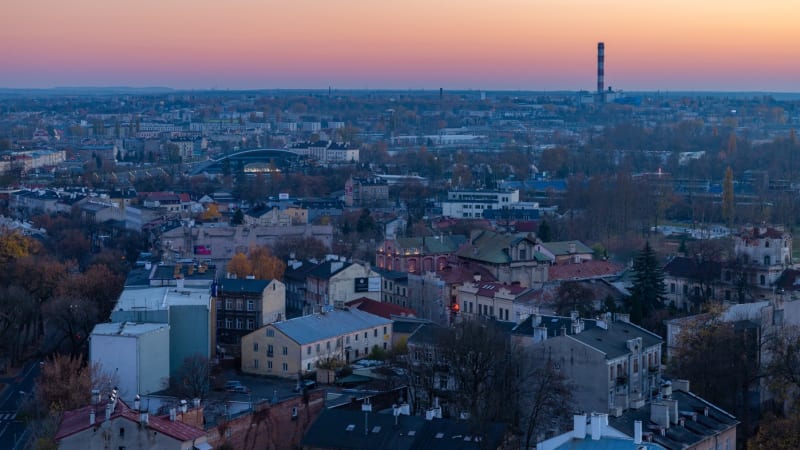 Polsko v pohotovosti: Startovaly stíhačky, na východě zněly sirény, v poli se objevil kráter