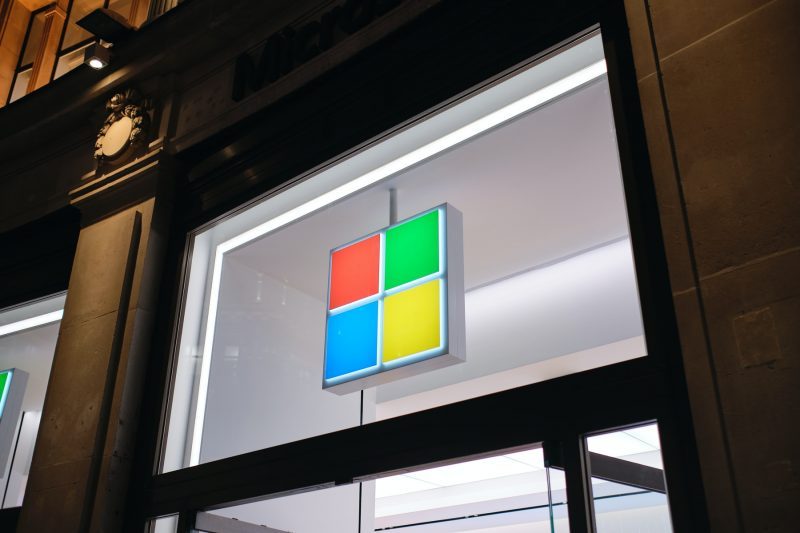Microsoft trhá rekordy. Cloud a firemní služby letí nahoru, Windows a Xbox naopak klesají