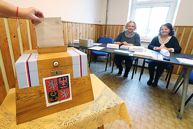 O Senát zabojuje nejméně kandidátů od roku 1998