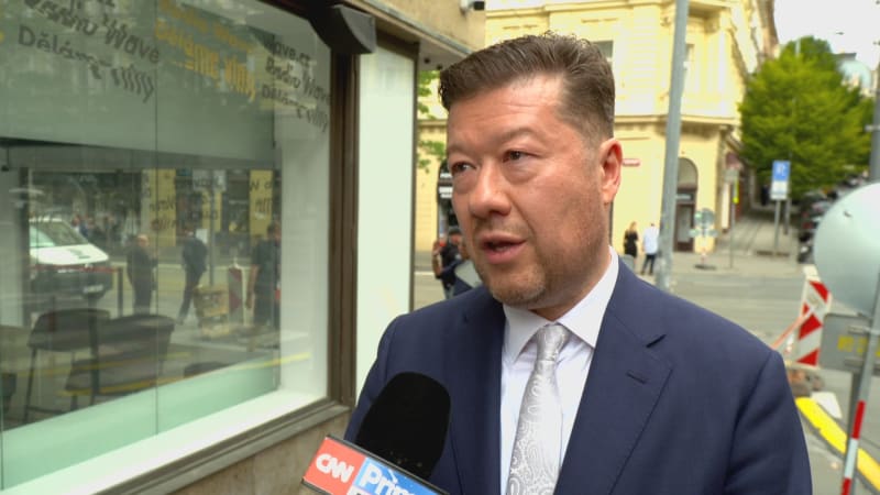 Okamura jako bojovník s nedostatkem toaletního papíru ve vlacích. Kauza baví sítě