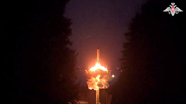 Z ruského Plesecku odstartovala raketa s vojenským nákladem. Kosmodrom čelil dronům