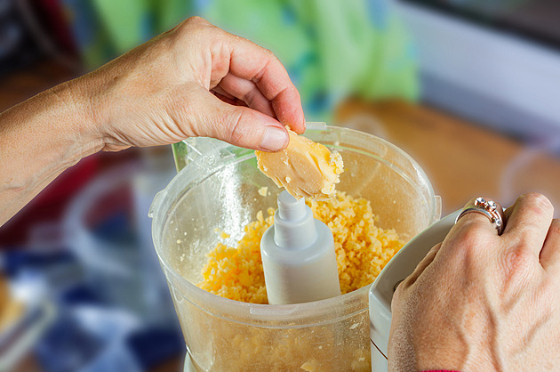 Dokonalý dip za 30 sekund: Síla food processorů, která vám ušetří čas i peníze v kuchyni