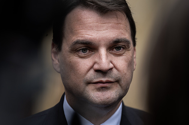 Logické a nepřekvapivé, přehlasujeme ho, reaguje Macinka na Pavlovo veto