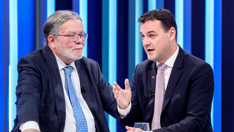 Vondra: Sliboval jste hlídat Babiše, vy ho jen hladíte po srsti. Macinka se rázně ohradil