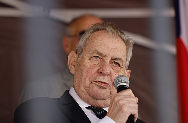 Exprezident Zeman vystoupí na semináři SPD o vlastenectví i kolaboraci