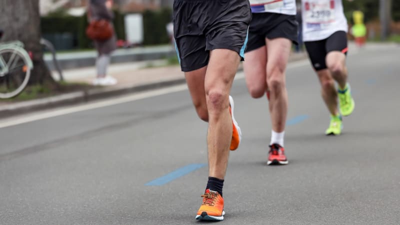 Maraton zaběhl na nemocenské a dostal vyhazov. Muž trpící vážnou chorobou pak vysoudil miliony